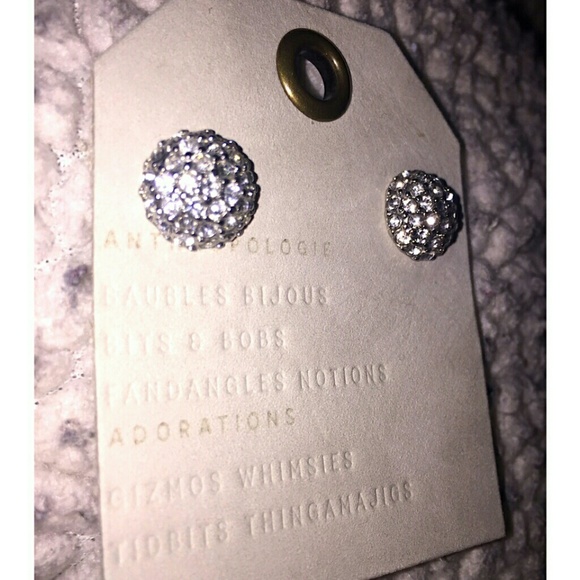 💕😍NWT! ANTHROPOLOGIE PAVE STUDS😍💕 - Picture 2 of 3
